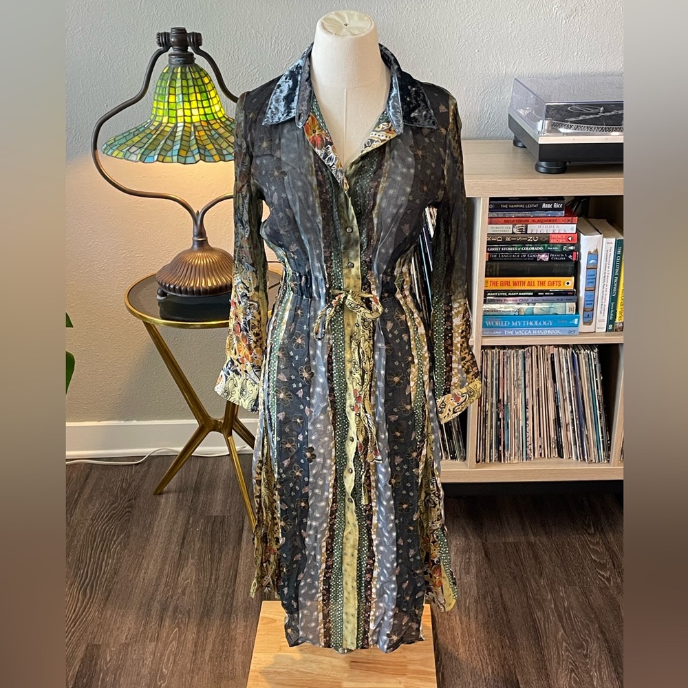 Aratta Patchwork Veltvet Collar Button Down Long Sleeve Midi Dress